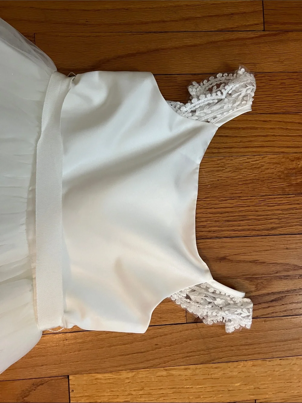 David's Bridal Cream Girls Tulle Dress with Lace Cap Sleeves - Picture 2 of 12